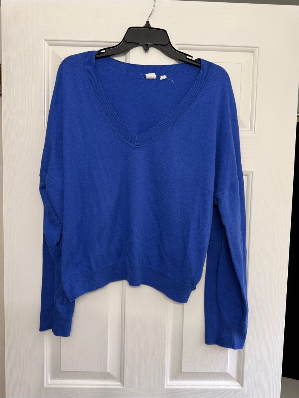 GAP Women's V-Neck Sweater in Cobalt Blue